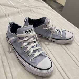 Converse Low Top Sneakers in Light Gray and White